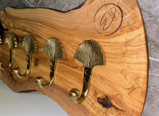 Rustic Olive Wood Board with 5 Shell Coat Hooks (203068)