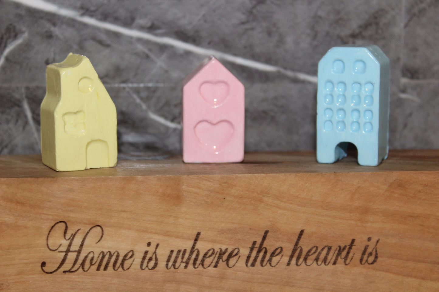 Home is where the Heart is Olive Wood and Resin Clay Ornament (203201)