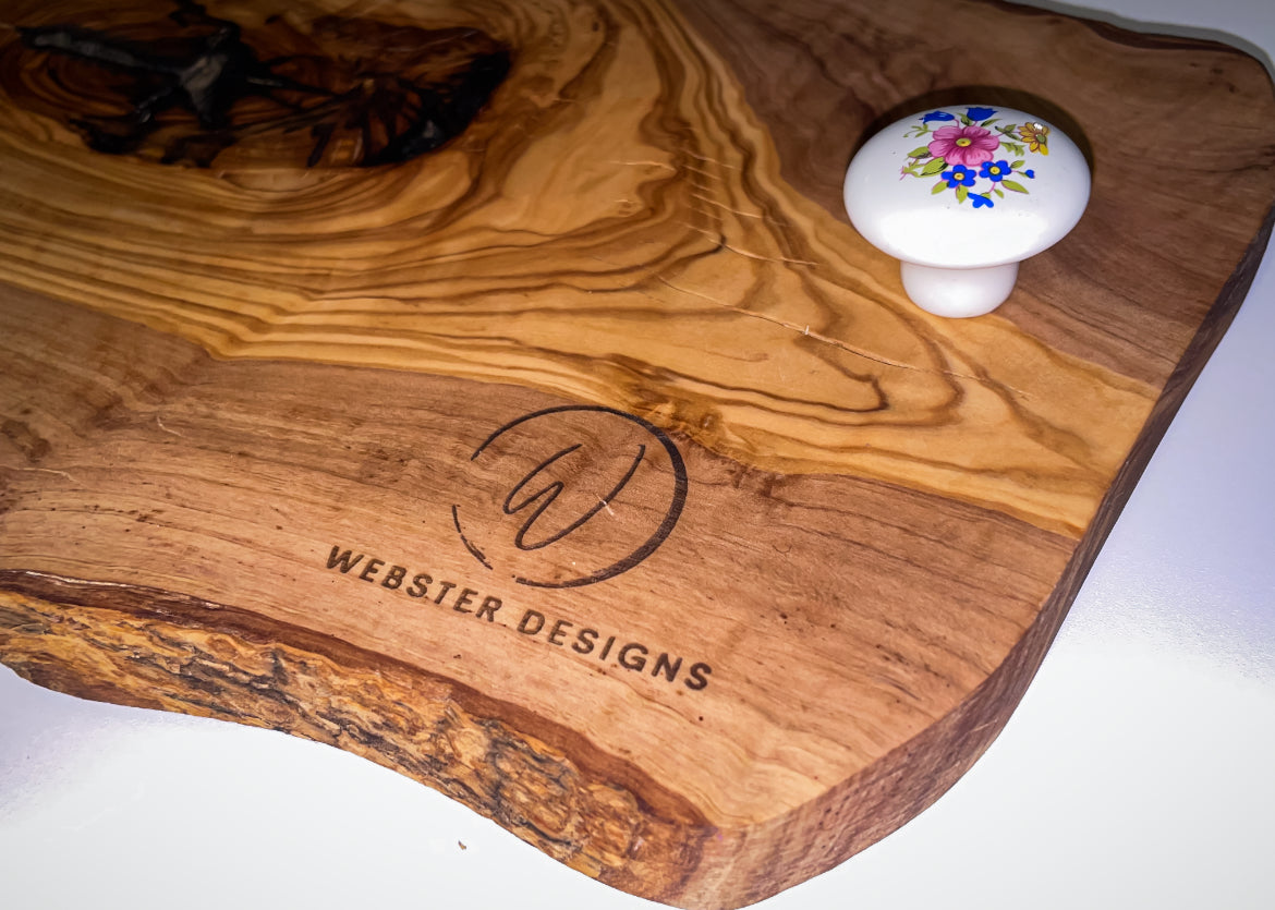 Olive Wood Tray with Floral Handles (203127)