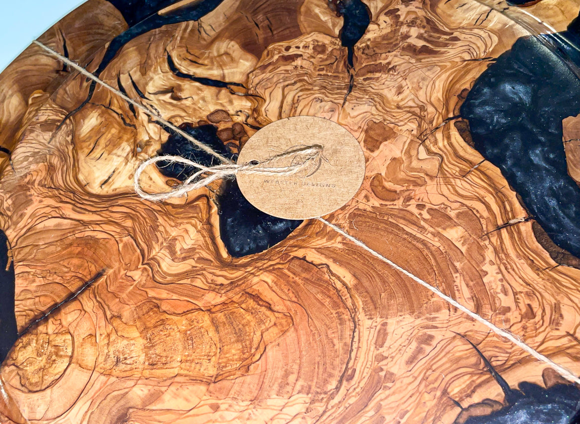 Black Resin & Olive Wood Table Centre Piece (203137)
